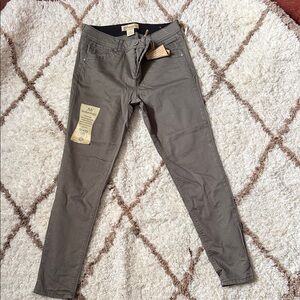 Democracy Olive Green Ankle Skimmer Pants